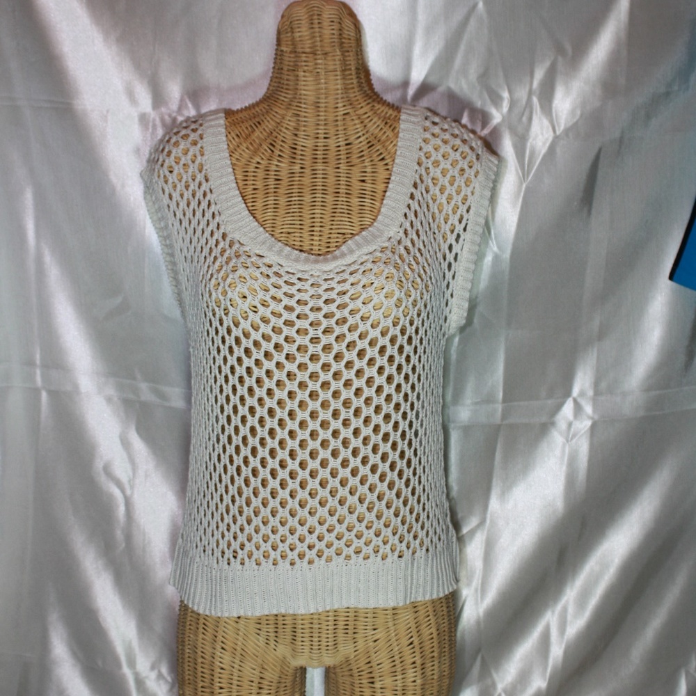 Arizona Jean Company Loose Crochet Top